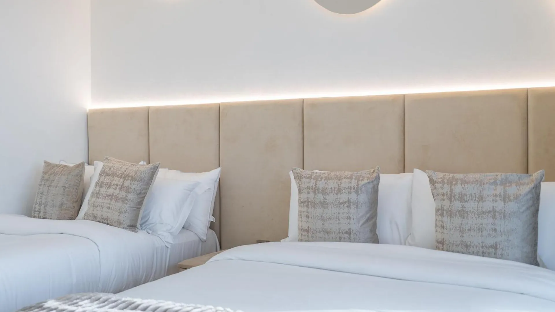 Apartmán Grand Bleu I Private Beach I Palm Jumeirah, Sea & Sky Views I Infinity Pool I Ps5 I By Skyline Serenity Dubaj
