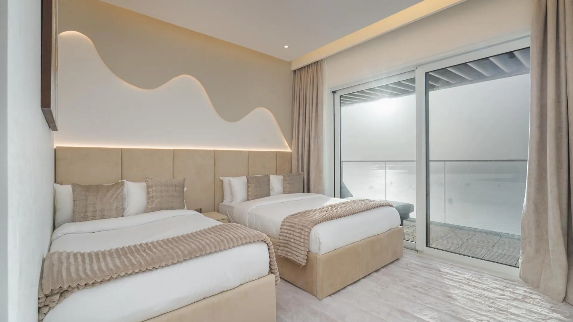 Grand Bleu I Private Beach I Palm Jumeirah, Sea & Sky Views I Infinity Pool I Ps5 I By Skyline Serenity Dubai 0*,