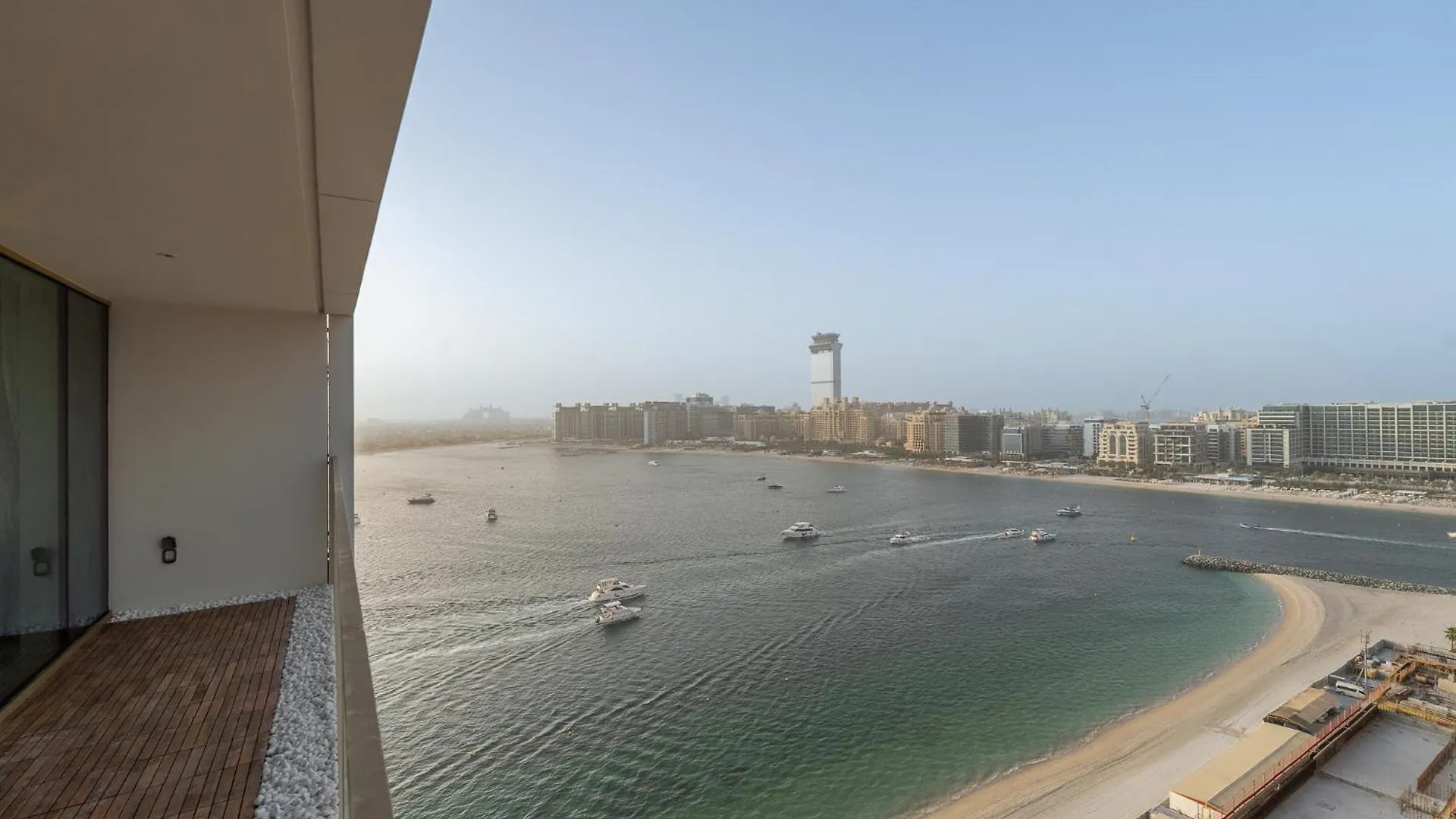 Grand Bleu I Private Beach I Palm Jumeirah, Sea & Sky Views I Infinity Pool I Ps5 I By Skyline Serenity Dubai 0*,  United Arab Emirates